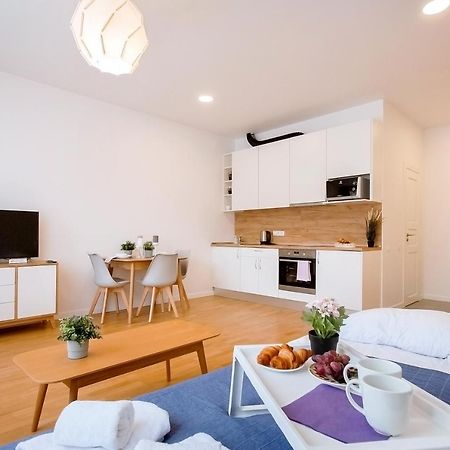 Residential Barona Apartments In Riga Centre Bagian luar foto